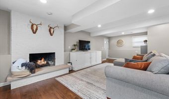1832 W Woodland Ave, Addison, IL 60101
