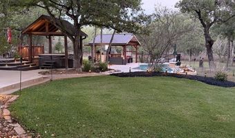 828 SHADY GROVE Ln, Adkins, TX 78101