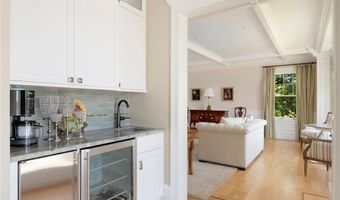 136 Adams Point Rd, Barrington, RI 02806