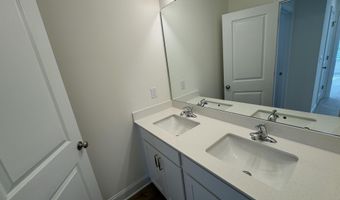37 Bluebell St, Angier, NC 27501