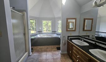 5 Hillwinds N, Brattleboro, VT 05301