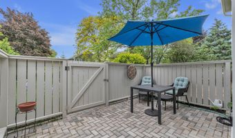 2840 Bombridge Ct, Ann Arbor, MI 48104