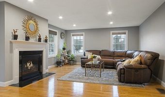 9 Woodlawn Ave, Billerica, MA 01821