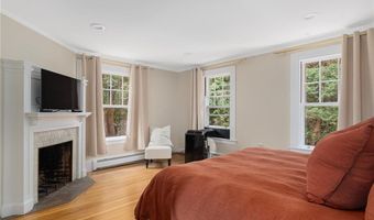 291 Spencer Ave, Warwick, RI 02818