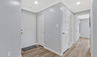 44152 NATALIE Ter 201, Ashburn, VA 20147