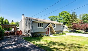 7 Lydia Ave, North Providence, RI 02904
