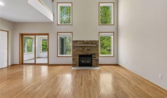 6773 158th St W, Apple Valley, MN 55124