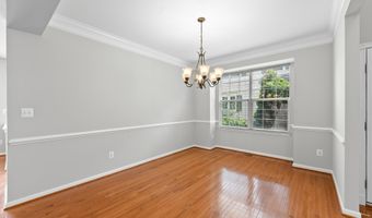 19608 EDGEMONT Sq, Ashburn, VA 20147