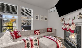 7216 SW MANOR Way F, Beaverton, OR 97078