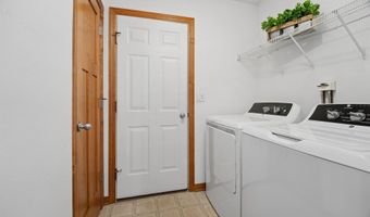 4490 W TRASINO Way, Appleton, WI 54913
