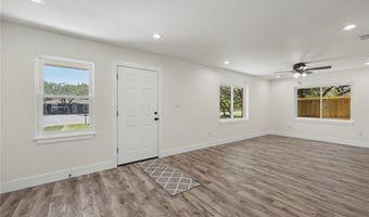 612 S 9th St, Aransas Pass, TX 78336