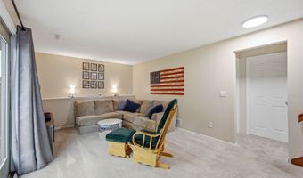 727 22nd Ave SW, Altoona, IA 50009