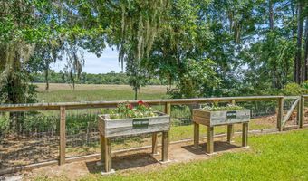 70 Dolphin Point Dr, Beaufort, SC 29907