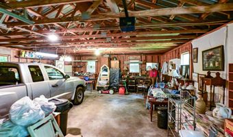852 Pequawket Trl, Baldwin, ME 04091