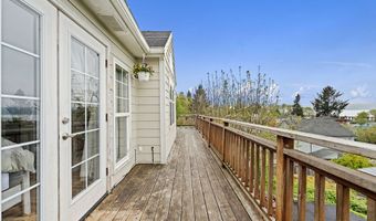 4841 CEDAR St, Astoria, OR 97103