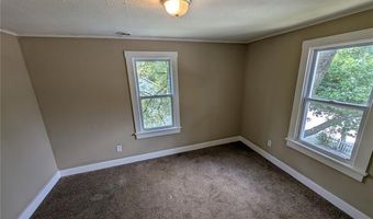 647 Oakwood Ave, Alton, IL 62002