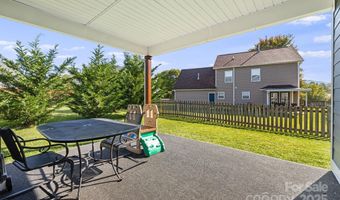 40 Hyde Park Pl, Arden, NC 28704