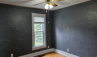 709 N Cedar St, Auburn, IN 46706