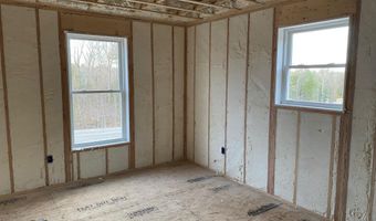 49 Woodbrey Ln, Standish, ME 04084