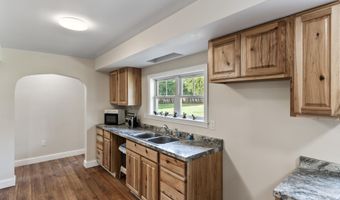 10 Penley St E, Augusta, ME 04330