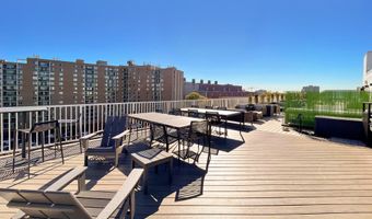 635 SLATERS Ln G-01, Alexandria, VA 22314