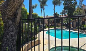 9601 Woodman Ave 8, Arleta, CA 91331