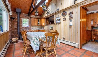 1904 Old Louisquisset Pike, Lincoln, RI 02865