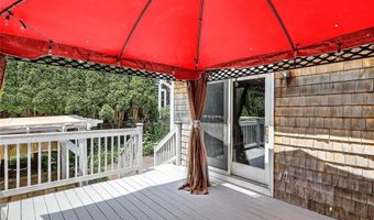 135 Foote St, Barrington, RI 02806