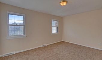 90 VILLAGE Dr, Dover, DE 19904