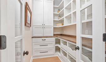 1663 Fairview Dr, Allegan, MI 49010