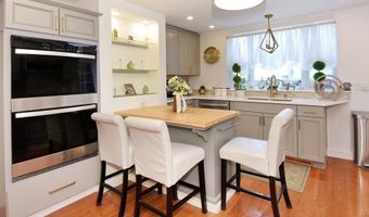 435 Cabot St B, Beverly, MA 01915