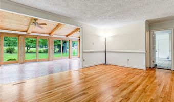 14383 Country Club Dr, Ashland, VA 23005