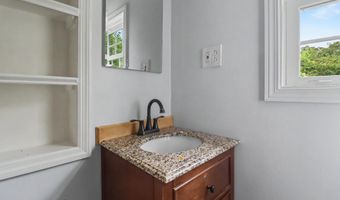 6066 Stacey Ln, Biloxi, MS 39532