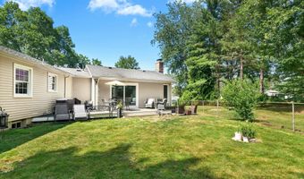 136 Crescent Cir, Cheshire, CT 06410