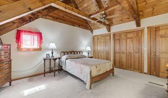 22 Country Ln, Berkley, MA 02779