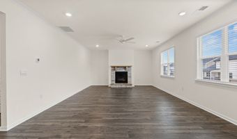 1813 QUAKER St, Hampton, GA 30228