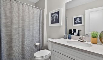 33 Samuel Dr, Barnegat, NJ 08005