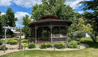 146 Washington Ave, Alden, MN 56009