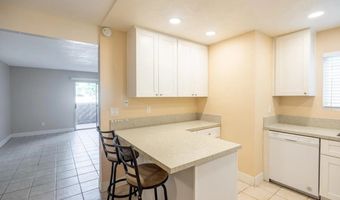 2566 WHITE OAK Pl 1, Escondido, CA 92027