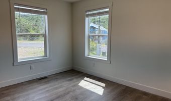 1 Corral Ln #37, Ashland, OR 97520