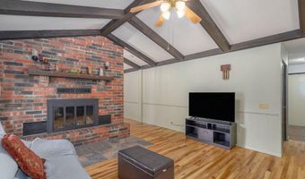 1626 Porter Ave, Aurora, MO 65605