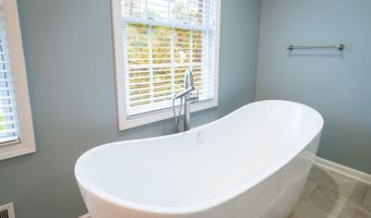 6289 Scarborough Dr SE, Ada, MI 49301