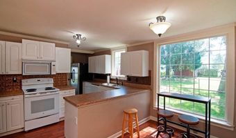 162 N Monroe St, Alderson, WV 24910