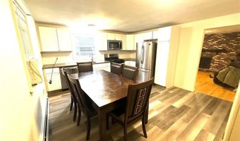 8 Ashby St, Johnston, RI 02919