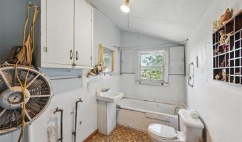 402 S Watson St, Alvarado, TX 76009