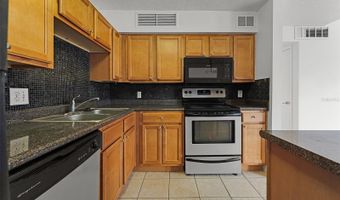 415 LAKEPOINTE Dr 207, Altamonte Springs, FL 32701