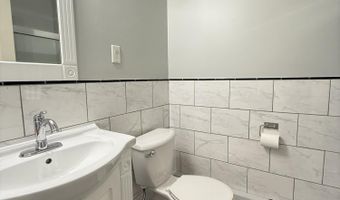 1253 Island Dr 102, Ann Arbor, MI 48105