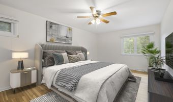 5 S Windsor Dr, Arlington Heights, IL 60004
