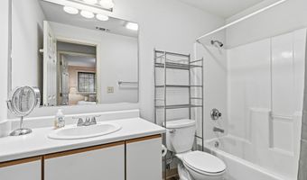 235 Meadow Dr, Ashland, OR 97520