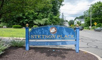 46 Stetson Pl 46, Danbury, CT 06811